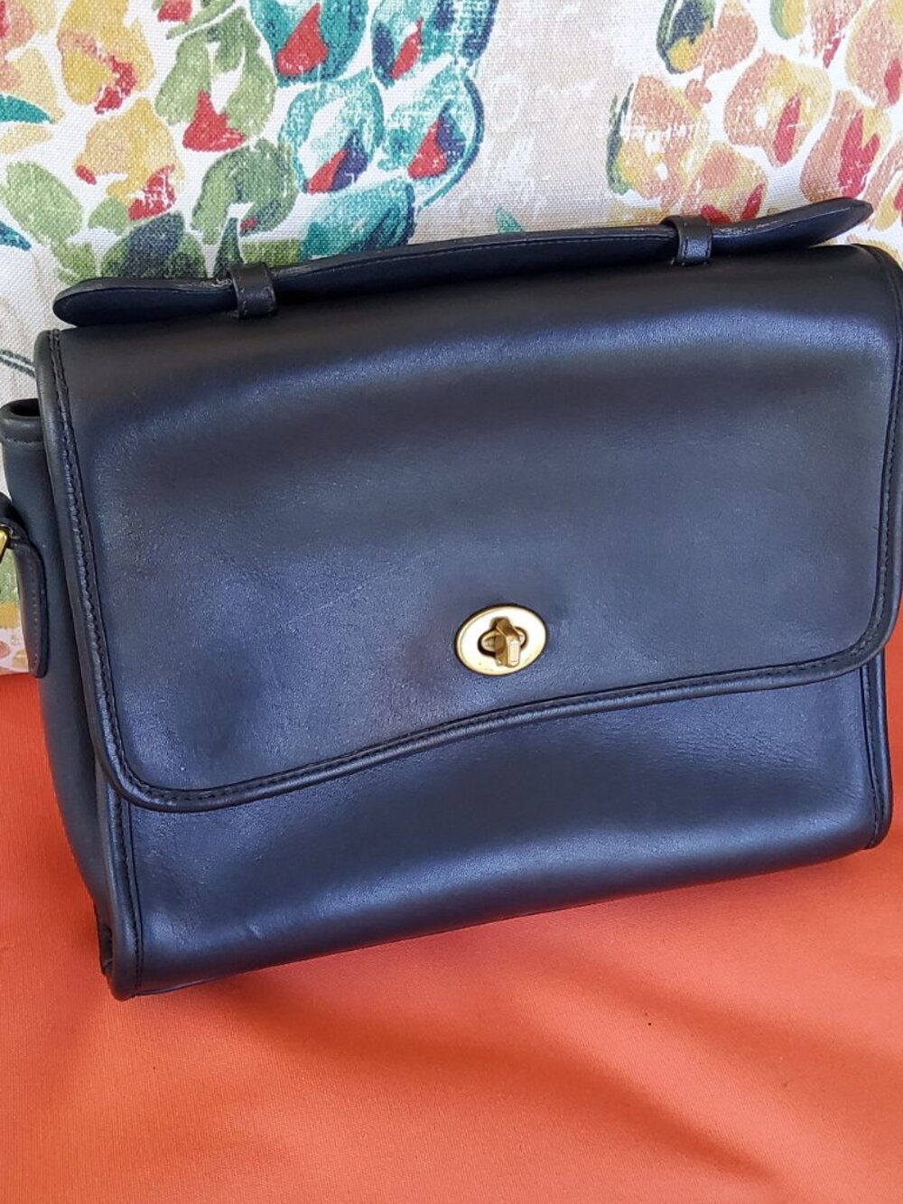 Vintage Coach Court Crossbody in Navy 9870 - Picture 11 of 16